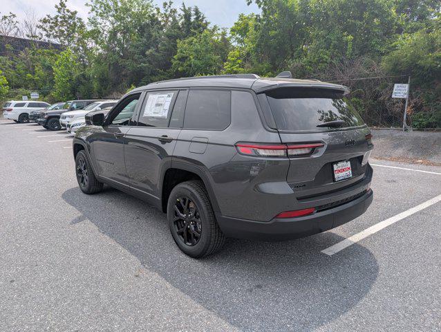 Photo of 2025 Baltic Gray Metallic Clearcoat Jeep Grand Cherokee L