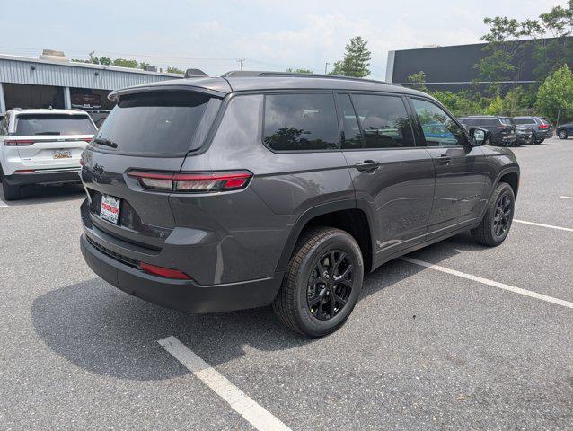 Photo of 2025 Baltic Gray Metallic Clearcoat Jeep Grand Cherokee L