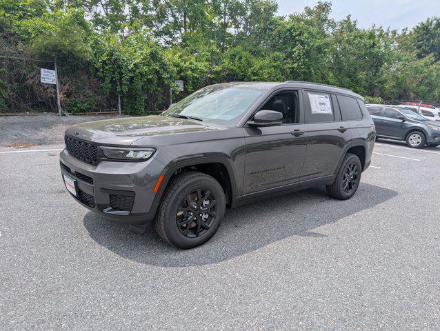Photo of 2025 Baltic Gray Metallic Clearcoat Jeep Grand Cherokee L