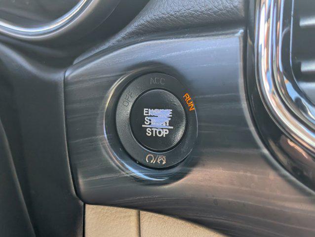 Photo of 2020 Velvet Red Pearlcoat Jeep Grand Cherokee