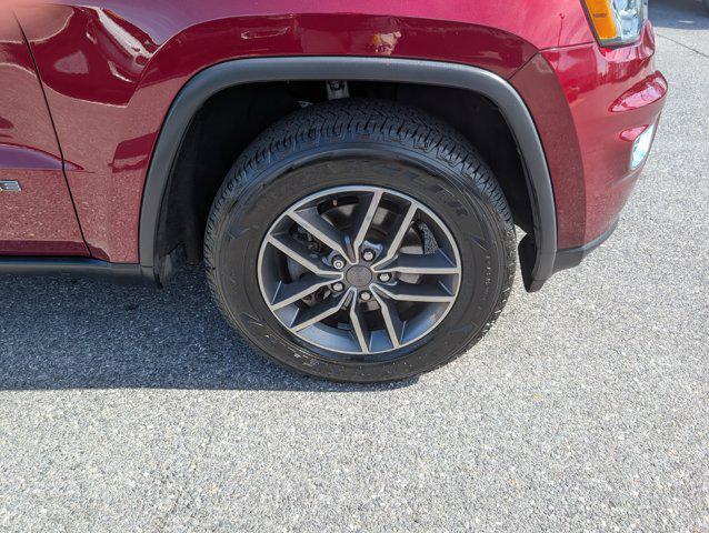 Photo of 2020 Velvet Red Pearlcoat Jeep Grand Cherokee