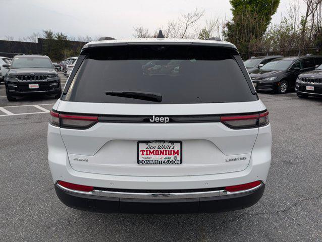 Photo of 2025 Bright White Clearcoat Jeep Grand Cherokee