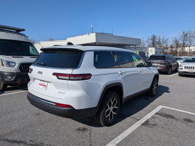Photo of 2025 Bright White Clearcoat Jeep Grand Cherokee L