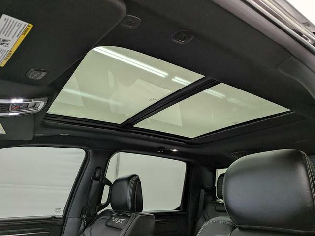 Photo of 2022 Diamond Black Crystal Pearlcoat RAM 1500