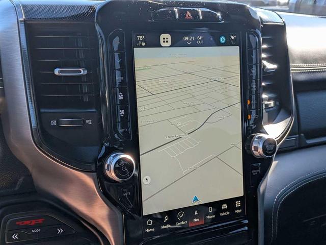 Photo of 2022 Diamond Black Crystal Pearlcoat RAM 1500