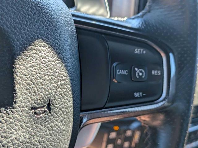 Photo of 2022 Diamond Black Crystal Pearlcoat RAM 1500