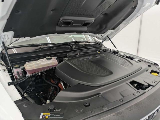 Photo of 2023 Bright White RAM 1500