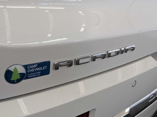 Photo of 2021 White Frost Tricoat GMC Acadia