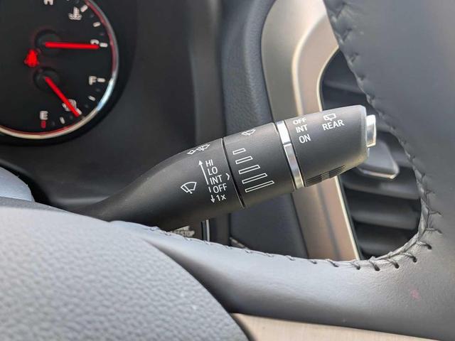 Photo of 2021 White Frost Tricoat GMC Acadia