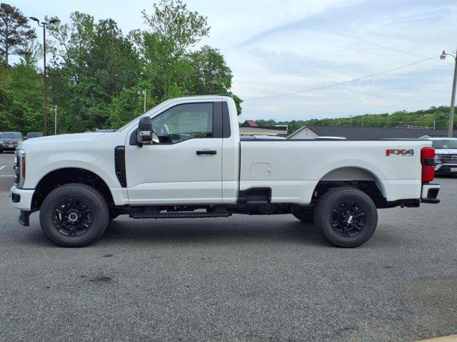 Photo of 2025 Oxford White Ford F-350