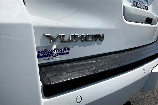 Photo of 2020 Summit White GMC Yukon
