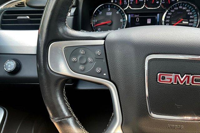 Photo of 2020 Summit White GMC Yukon