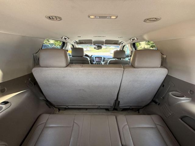 Photo of 2016 White GMC Yukon
