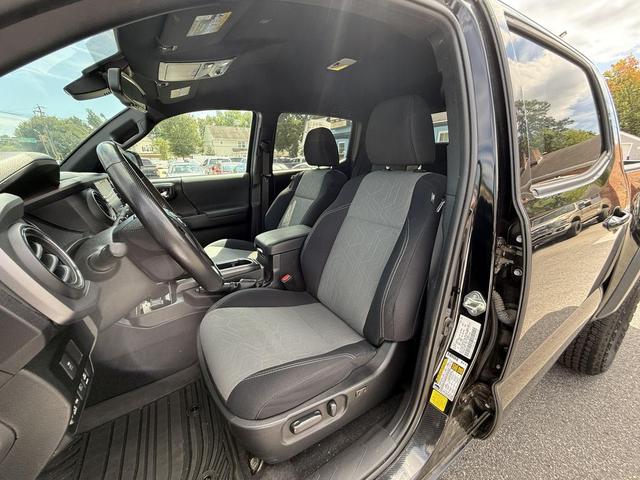 Photo of 2021 Midnight Black Metallic Toyota Tacoma