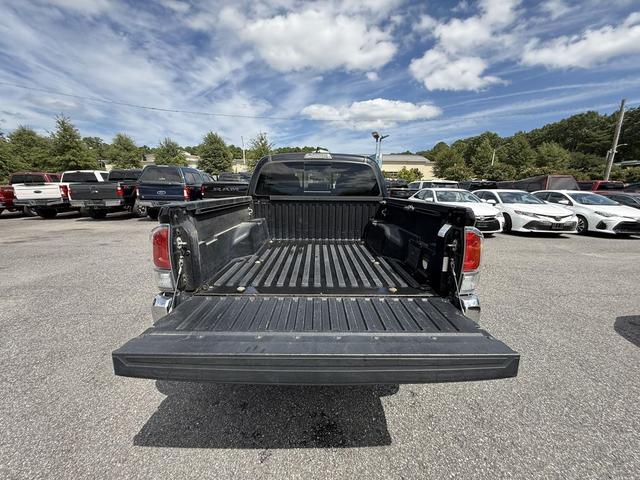 Photo of 2021 Midnight Black Metallic Toyota Tacoma