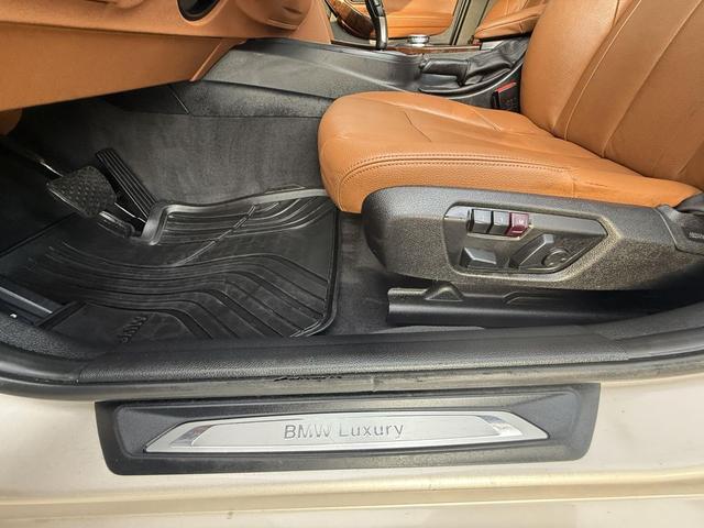 Photo of 2014 Gold BMW 328