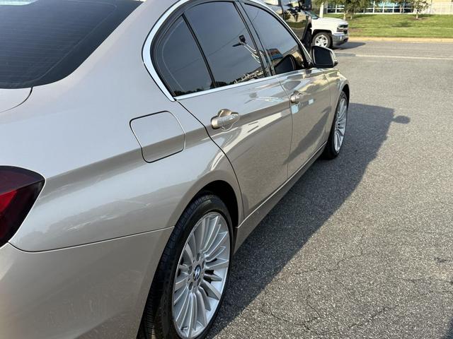 Photo of 2014 Gold BMW 328
