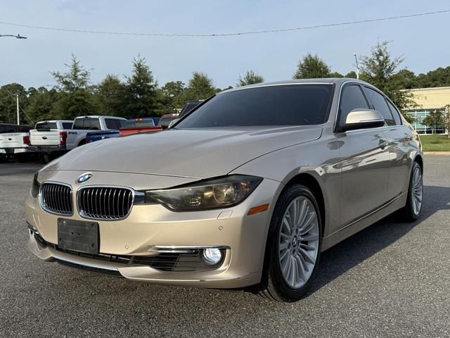 Photo of 2014 Gold BMW 328
