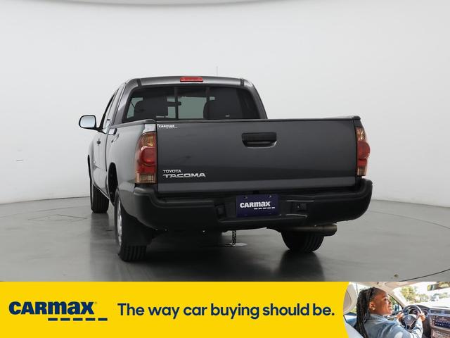 Photo of 2015 Gray Toyota Tacoma