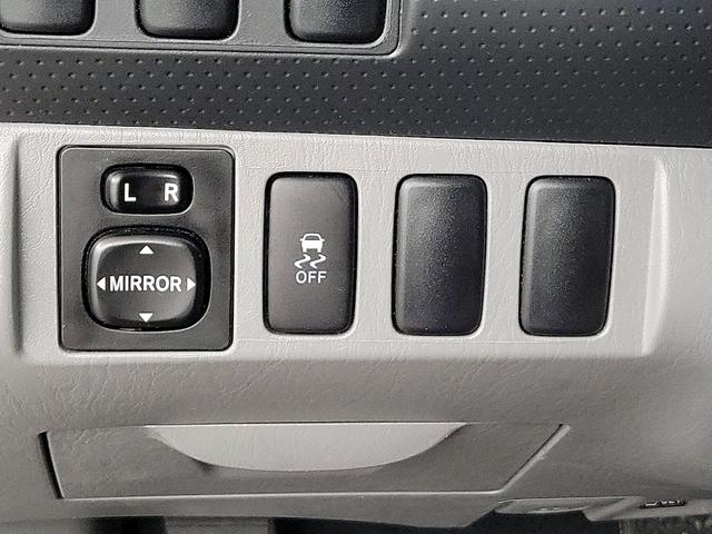 Photo of 2015 Gray Toyota Tacoma