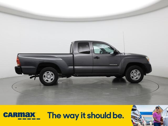 Photo of 2015 Gray Toyota Tacoma