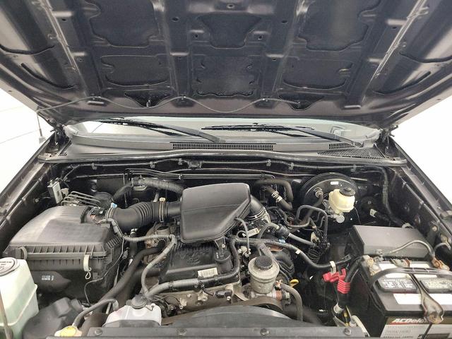Photo of 2015 Gray Toyota Tacoma