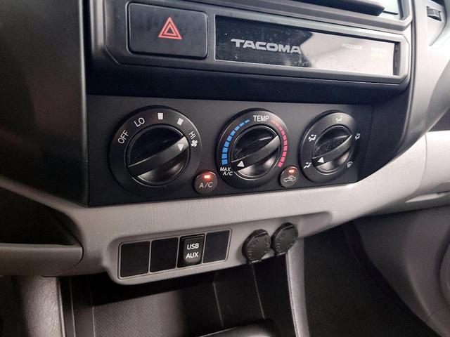 Photo of 2015 Gray Toyota Tacoma