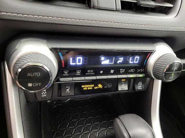 Photo of 2022 White Toyota RAV4