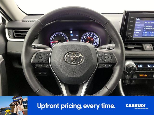 Photo of 2022 White Toyota RAV4