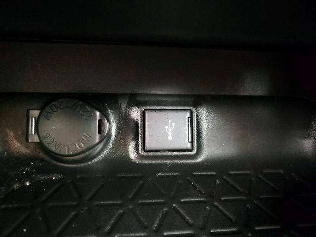 Photo of 2022 White Toyota RAV4