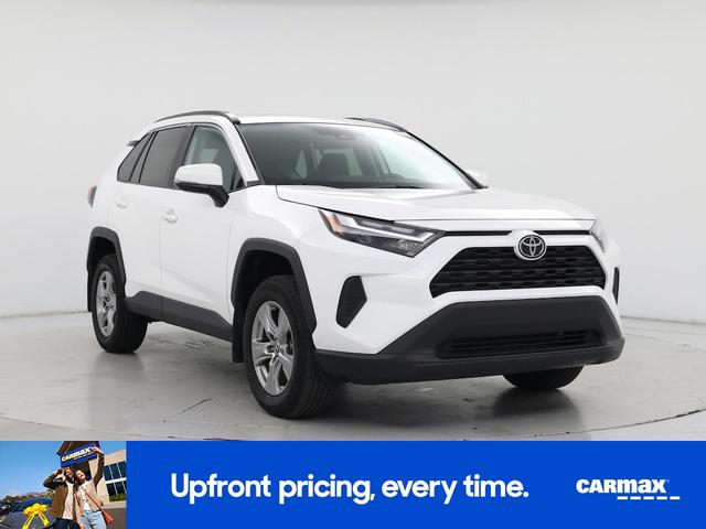 Photo of 2022 White Toyota RAV4