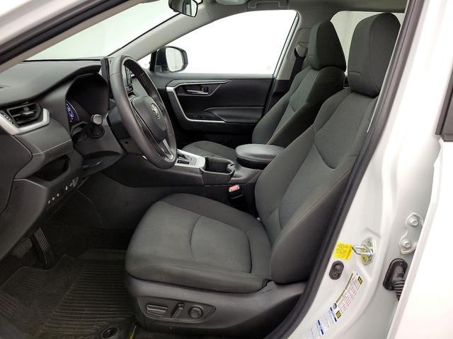 Photo of 2022 White Toyota RAV4