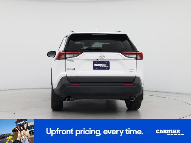 Photo of 2022 White Toyota RAV4