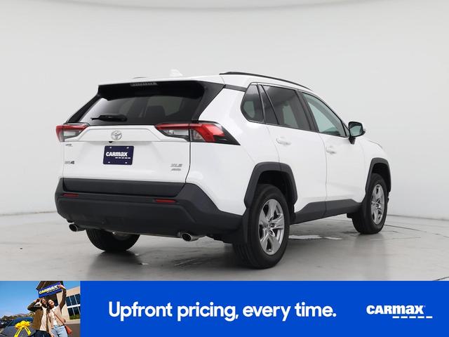 Photo of 2022 White Toyota RAV4