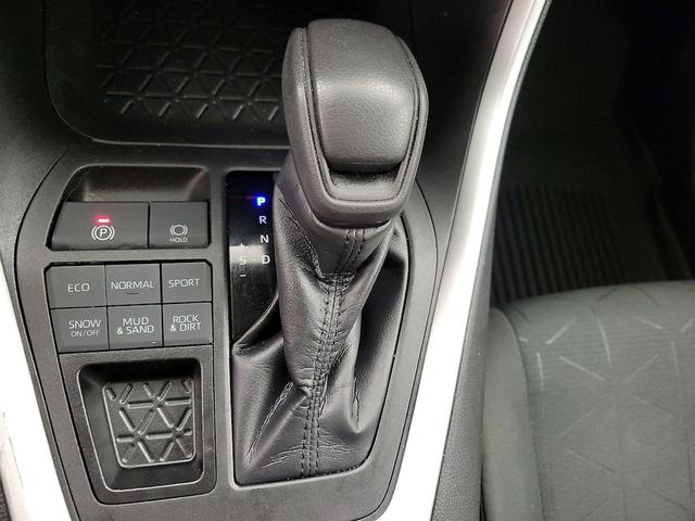 Photo of 2022 White Toyota RAV4