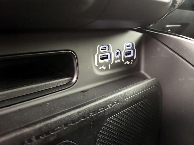 Photo of 2022 Black RAM 1500
