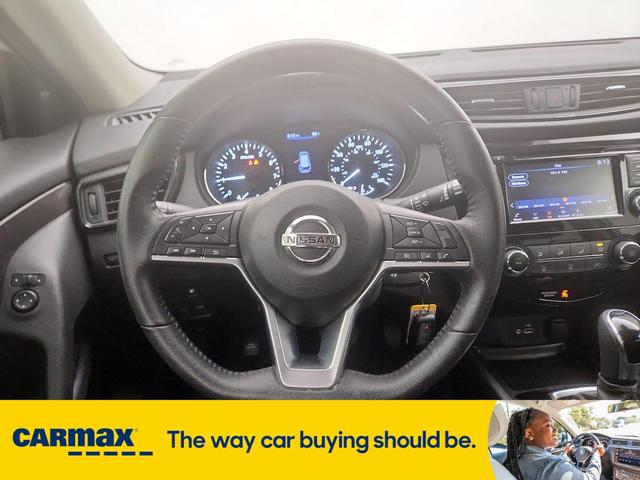 Photo of 2019 Silver Nissan Rogue