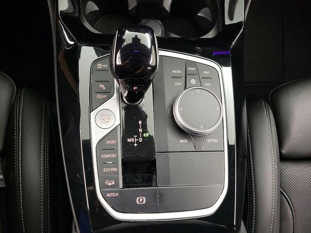 Photo of 2022 Black BMW X4
