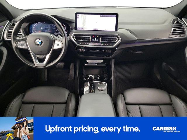Photo of 2022 Black BMW X4
