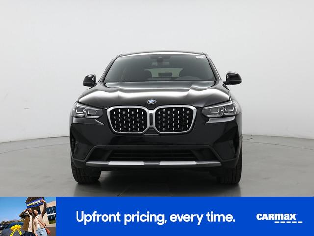 Photo of 2022 Black BMW X4