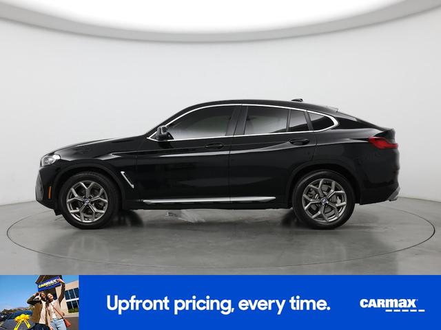 Photo of 2022 Black BMW X4