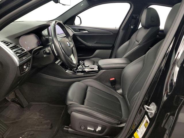 Photo of 2022 Black BMW X4