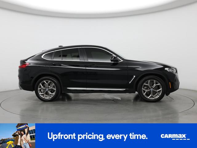 Photo of 2022 Black BMW X4