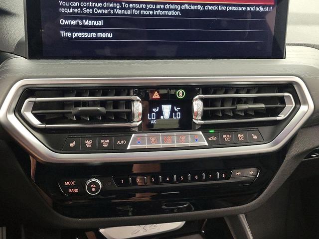 Photo of 2022 Black BMW X4