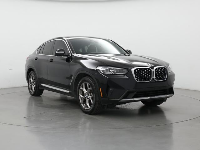 Photo of 2022 Black BMW X4