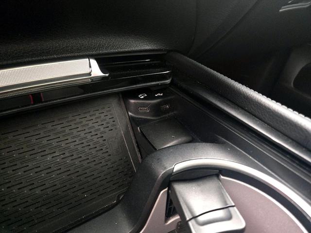 Photo of 2020 Black Mercedes-Benz GLE 350