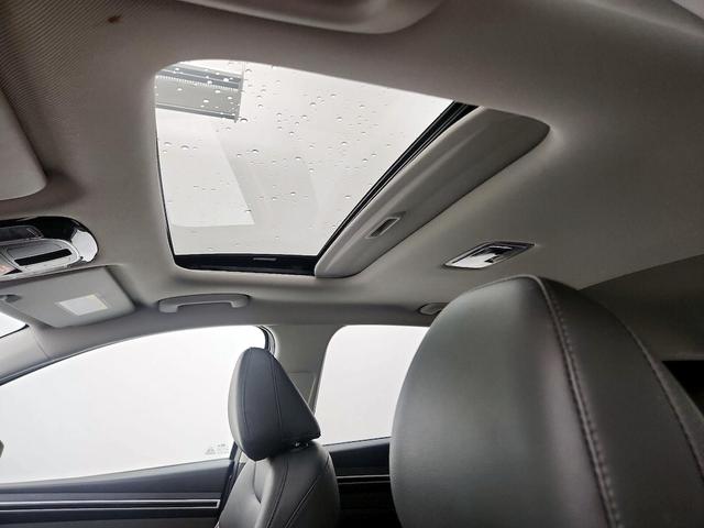 Photo of 2023 Silver Hyundai TUCSON