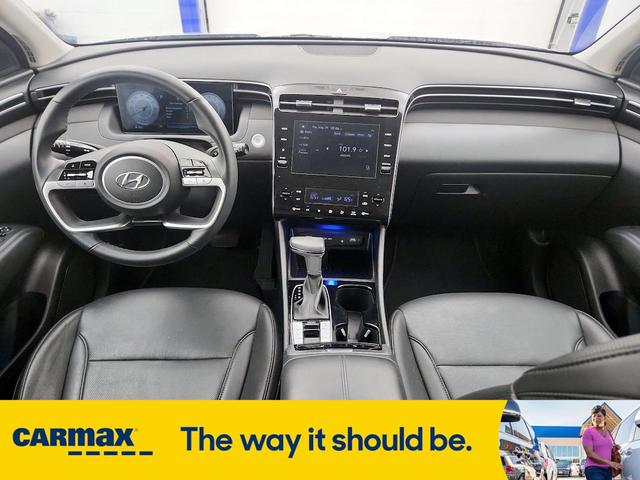 Photo of 2023 Silver Hyundai TUCSON