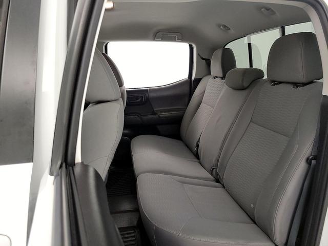 Photo of 2019 White Toyota Tacoma