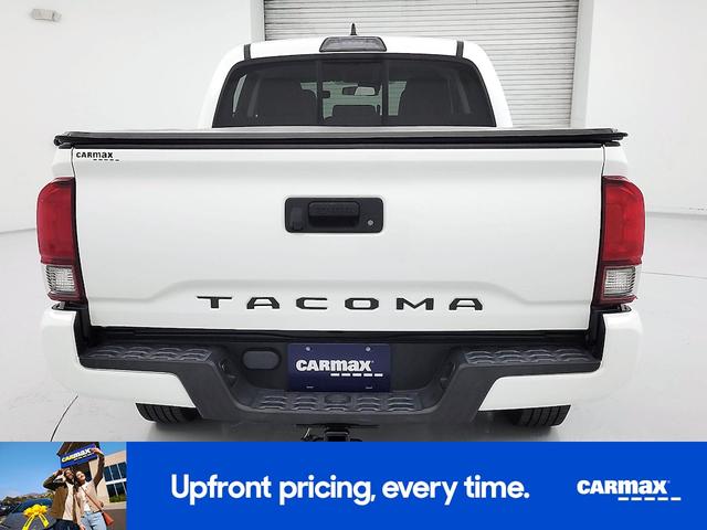 Photo of 2019 White Toyota Tacoma